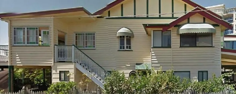 Beachside Queenslander Apartment Scarborough